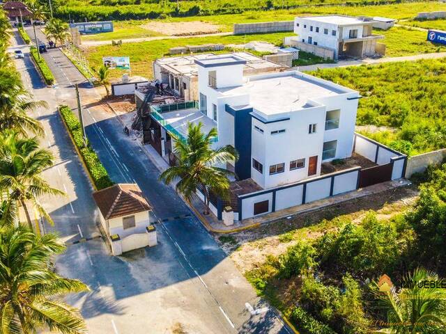 #203 - Casa para Venta en La Romana - La Romana