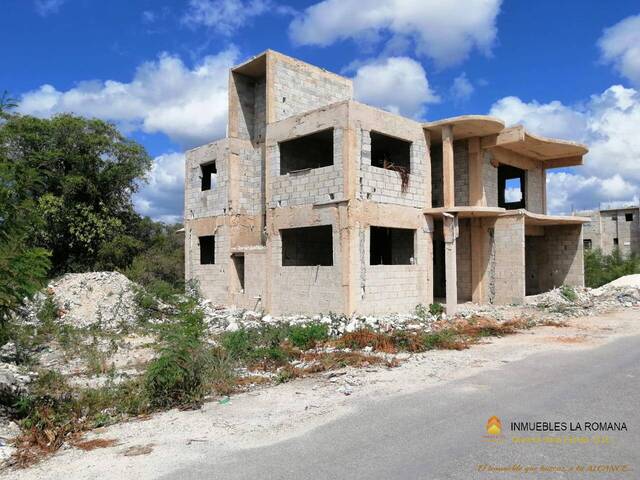 #236 - Casa para Venta en La Romana - La Romana