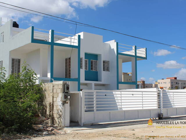 #245 - Apartamento para Venta en La Romana - La Romana - 2