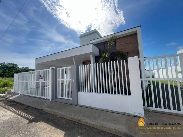 #313 - Casa para Venta en La Romana - La Romana - 1